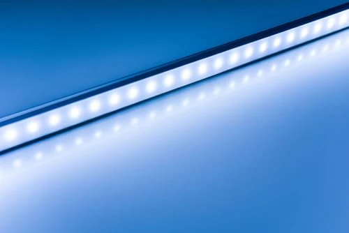 PetzLifeworld Ultra Slim and Thin White Frame Full Spectrum SL-60 | 17 Watts | Suitable for 55-65 Cm Tank | 2 Feet Aquarium Fish Tank LED Light - Bild 3