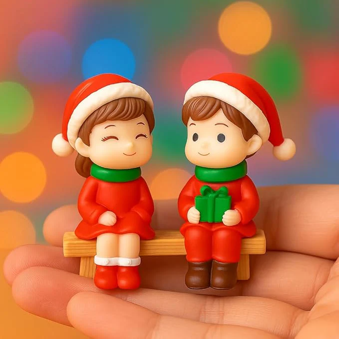 Petzlifeworld Sitting Christmas Couple Mini Figurines – Cute Resin Holiday Ornament | Romantic Festive Decor for Home, Office, or Tabletop for Lovers & Couples - Bild 2